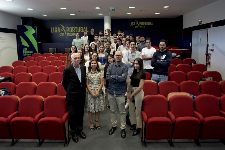 Sessão inaugural da Pós-Graduação em Comunicação contou com a participação de Cláudia Lopes