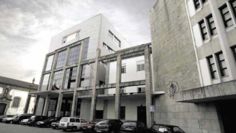 FFCS fachada lado