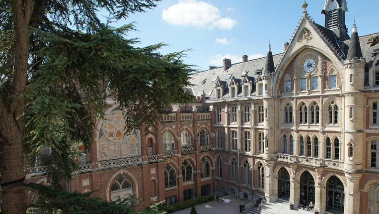 Universidade de Católica de Lille